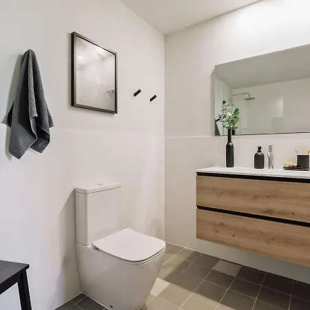 Uyuni - 2 Bedrooms And Balcony In Eixample Dreta