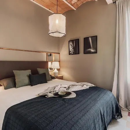 Uyuni - 2 Bedrooms And Balcony In Eixample Dreta Apartment