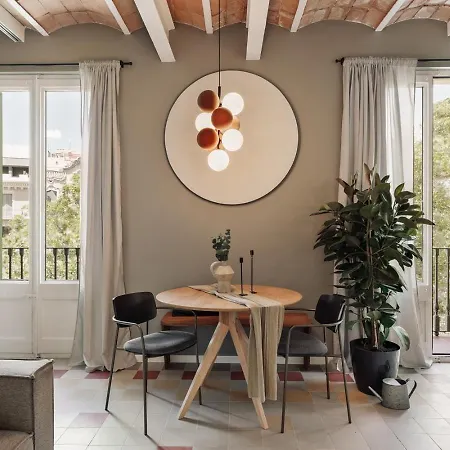 Uyuni - 2 Bedrooms And Balcony In Eixample Dreta