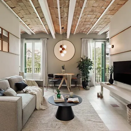 Uyuni - 2 Bedrooms And Balcony In Eixample Dreta * Barcelona